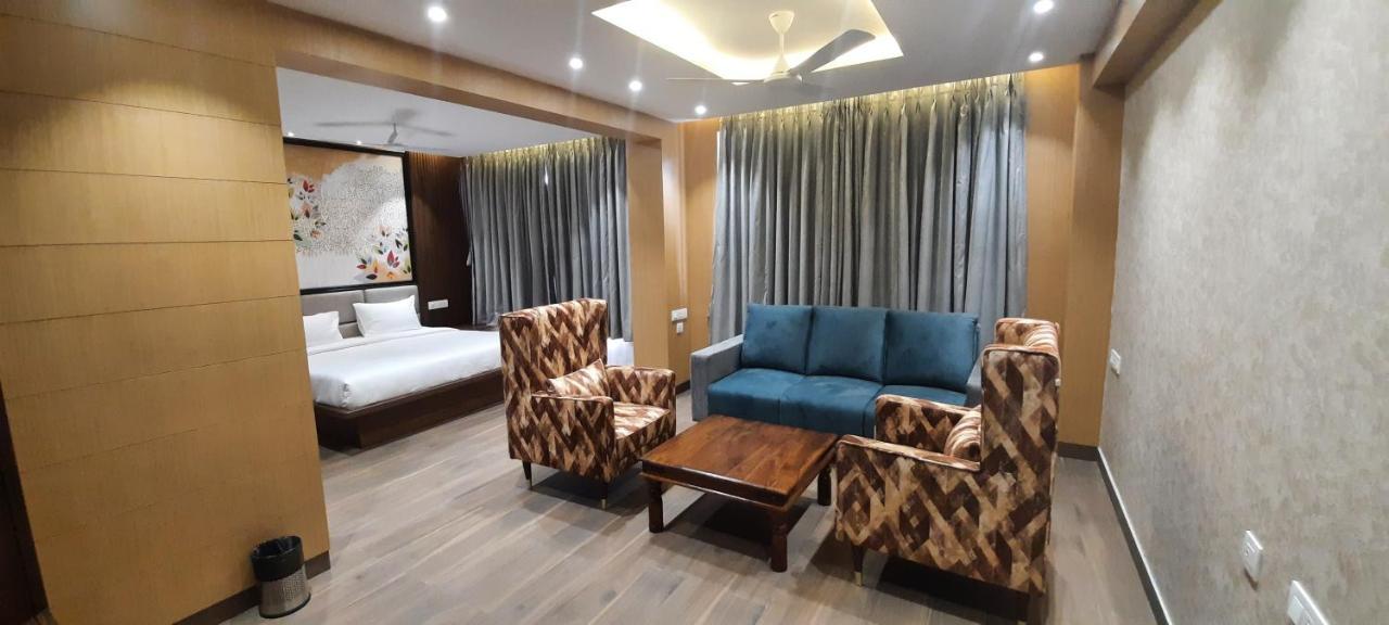 Hotel Sunrise Hospitality วิเจยาวารา ภายนอก รูปภาพ