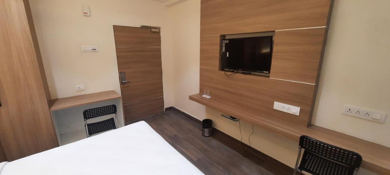 Hotel Sunrise Hospitality วิเจยาวารา ภายนอก รูปภาพ